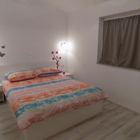 Apartments Sofija Vrsi Εξωτερικό φωτογραφία
